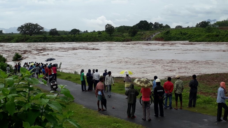 Kalyansinghpur flash floods, Odisha seeks four choppers from Centre