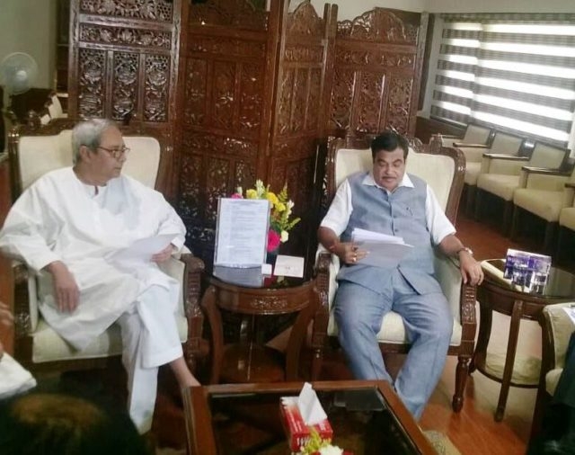 CM met Gadkari, urged to expedite NH projects