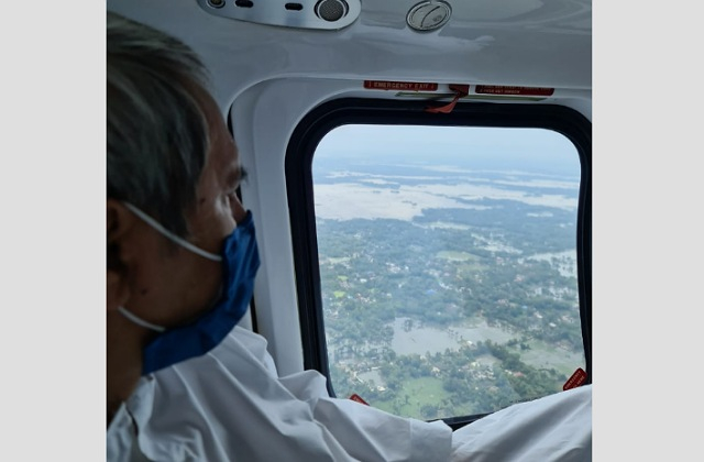 CM Makes Aerial Survey of Cyclone-Hit Areas
