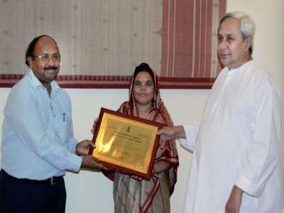 Odisha gets award for empowering panchayats