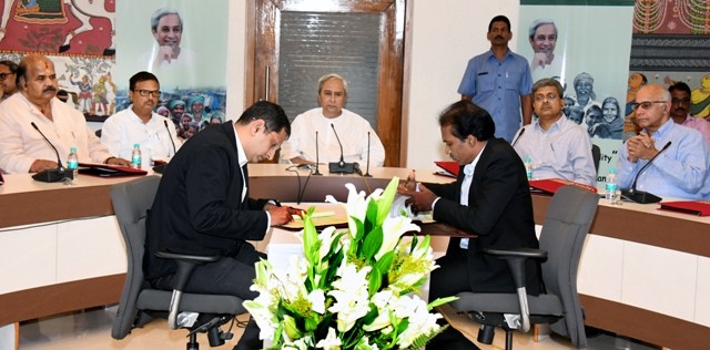 MoU signed for slum dwellers to provide land rights in Odisha