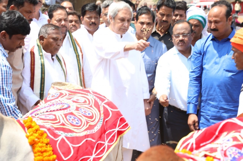 CM sowed seeds on Akshaya Tritiya at Anugul