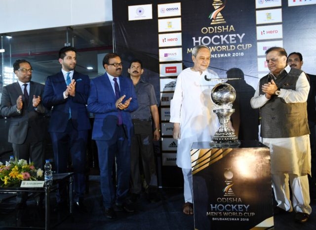 CM unveiled Hockey Men’s World Cup Trophy amid loud cheer