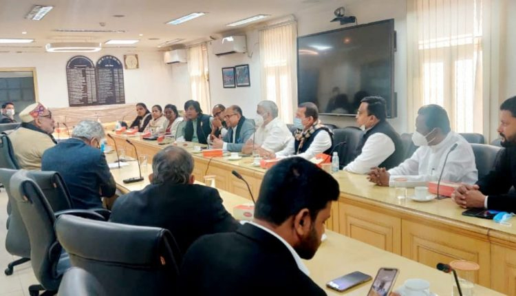 BJD MPs Meet Union Minister Giriraj Singh on PMAY(G) Housing, MNREGA Issues