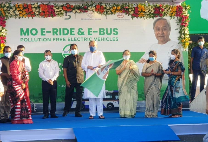 CM Inaugurates E-bus, E-rickshaw Services in Bhubaneswar