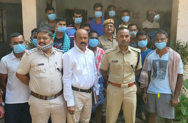 Berhampur Police Disguises as Patients to Arrest Dalals in MKCG MCH